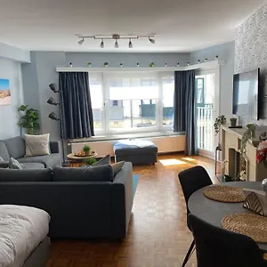 Studio Direct Aan Het Hoofdstrand Van - Naast Casino Appartement Ostende