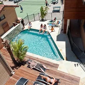 Hostel Maxmee Backpackers Gold Coast